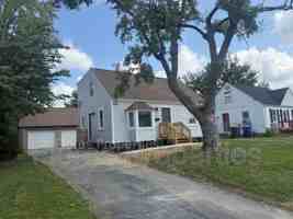 featured image of 1018 Urana Ave