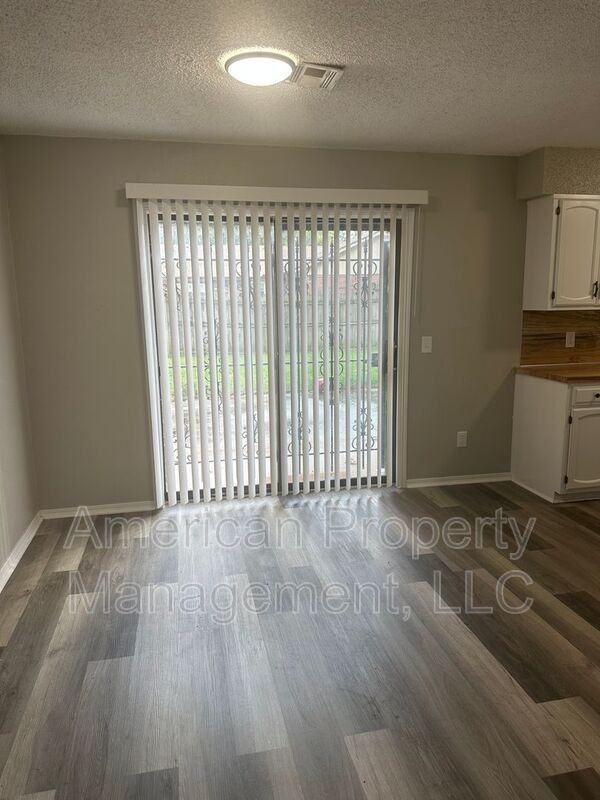 1562 E 68th St - Photo 3 of 18