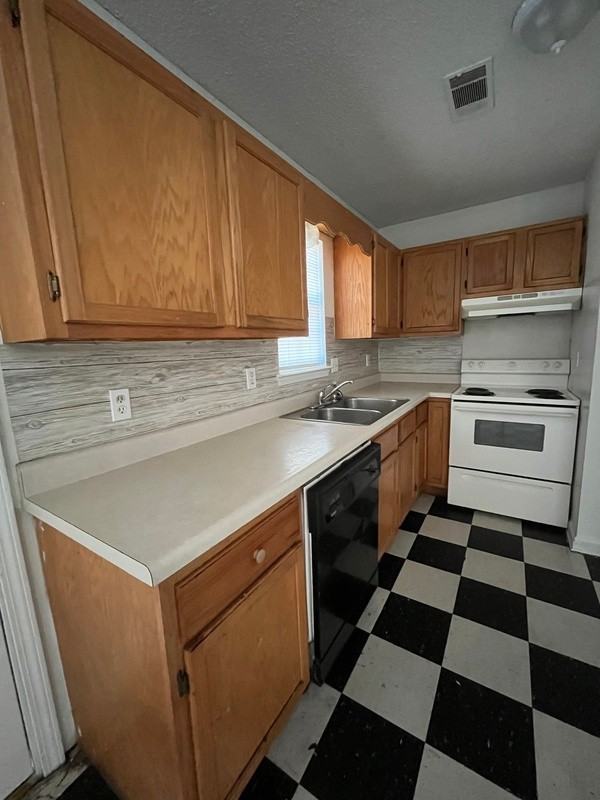 306 N Pool St - Photo 5 of 7