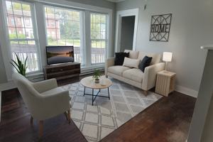 featured image of 727 W Park Ave