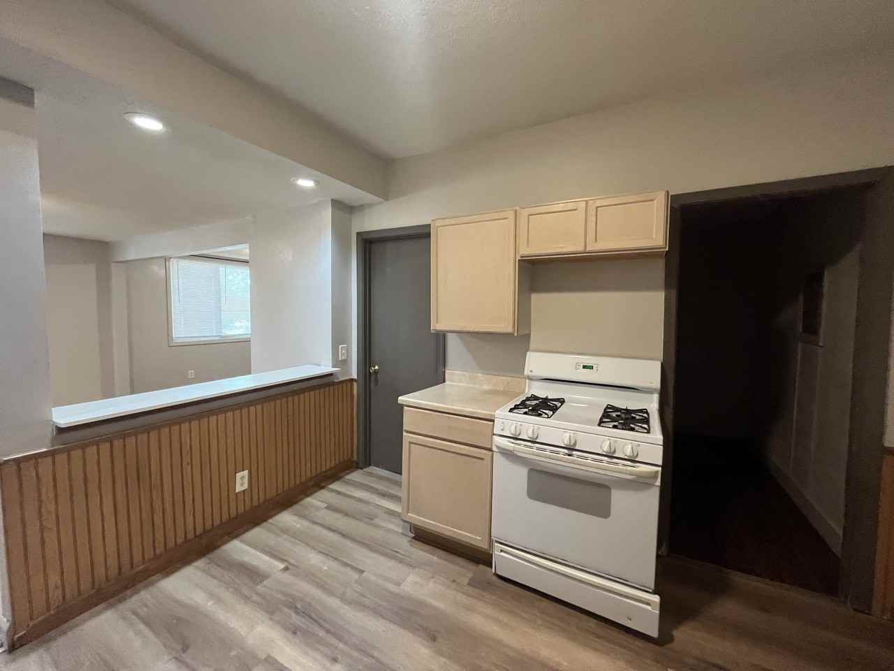 741 Evanston Ave - Photo 3 of 9