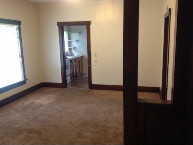836 S 29th St - Photo 3 of 12