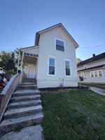 featured image of 1027 Yale St