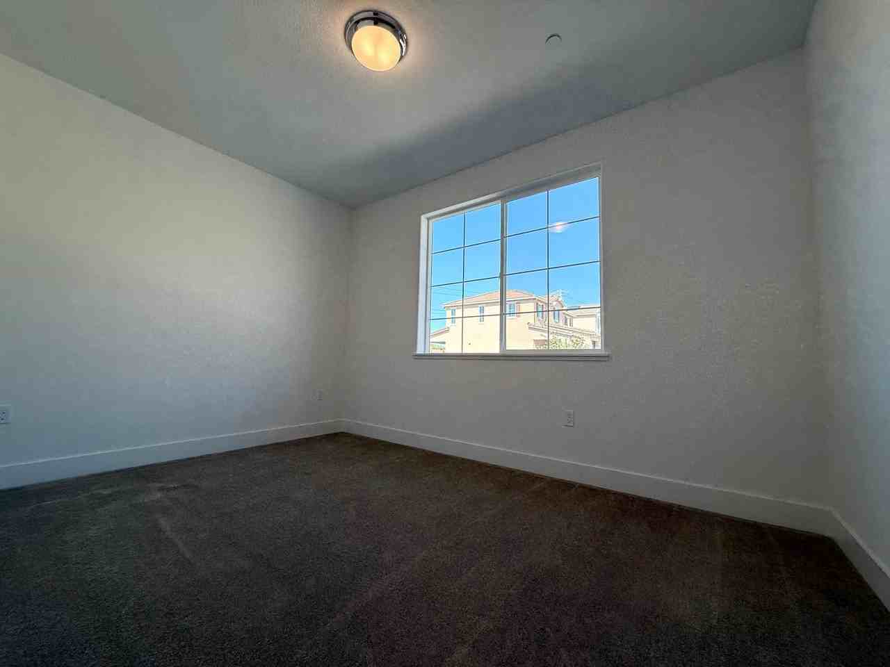 266 Echols Dr - Photo 3 of 26