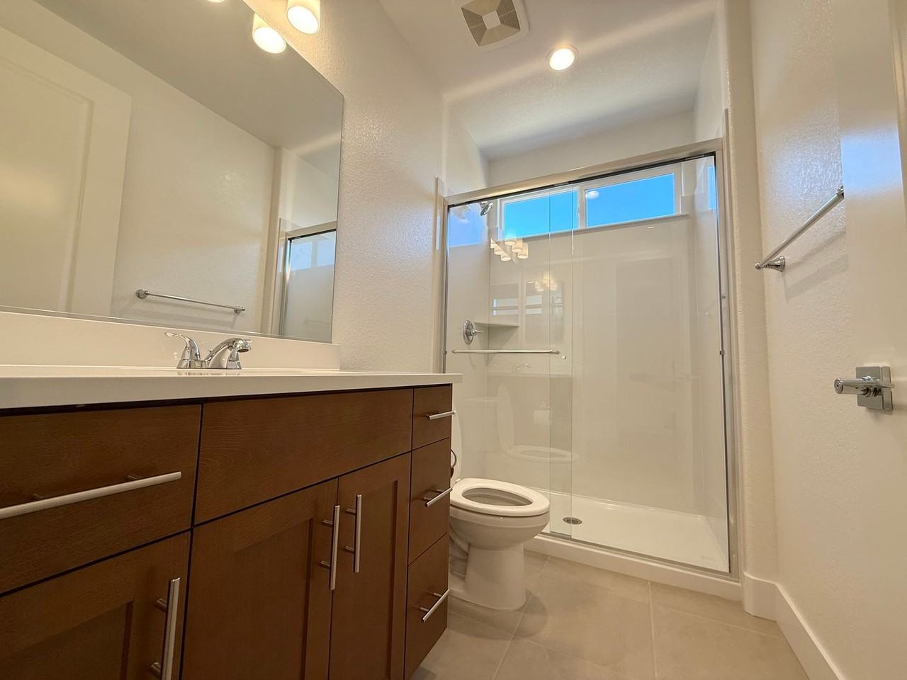 266 Echols Dr - Photo 4 of 26