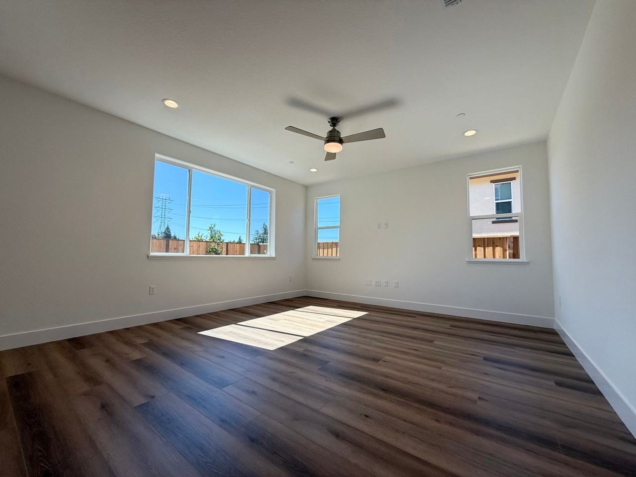 266 Echols Dr - Photo 5 of 26