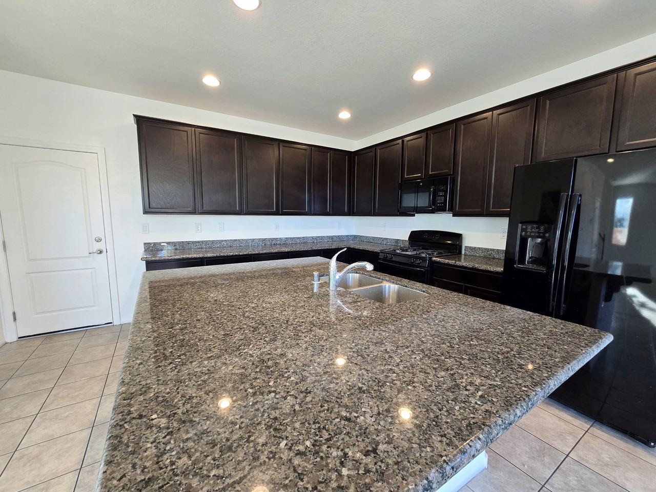 9660 Pictou Ct - Photo 3 of 49