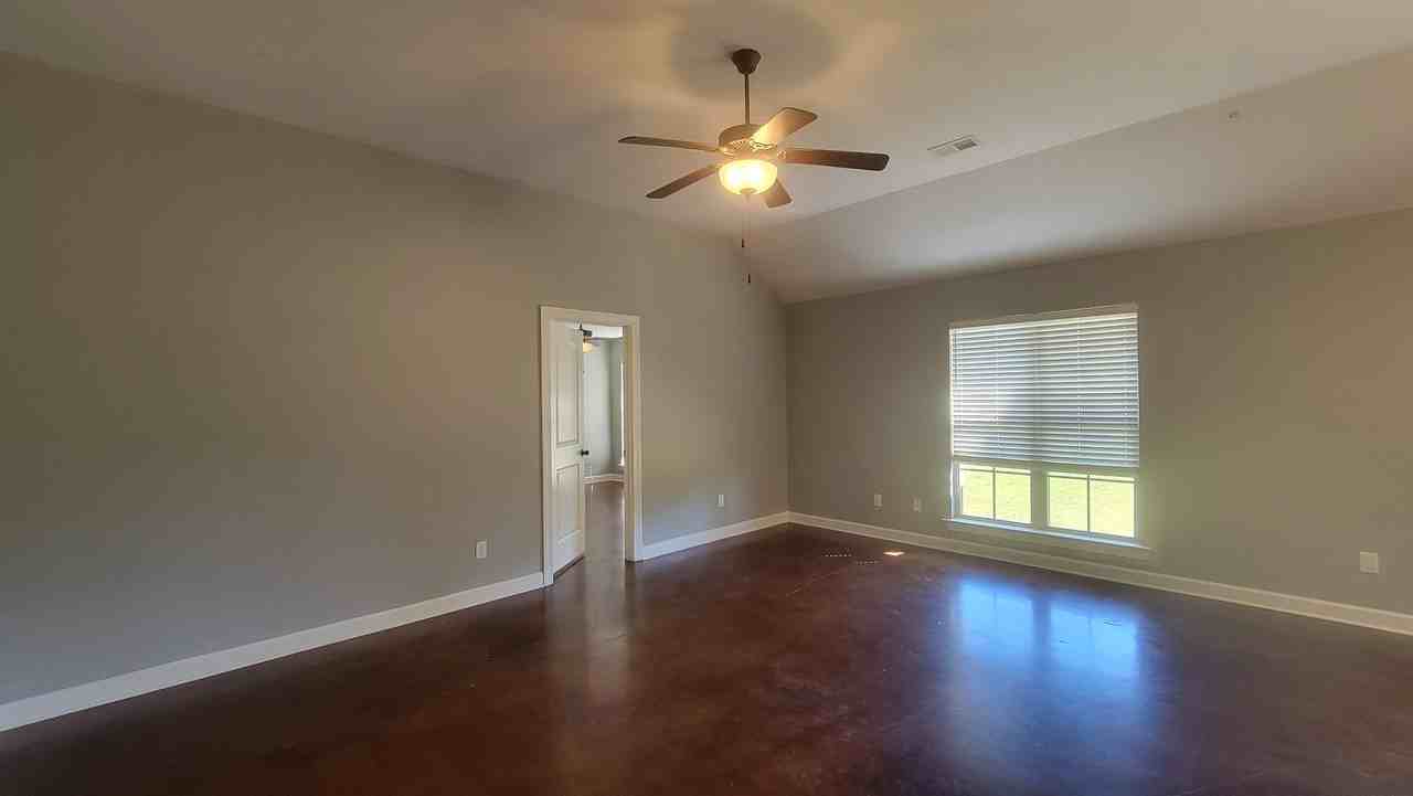 8802 Smith Ranch Dr - Photo 2 of 17