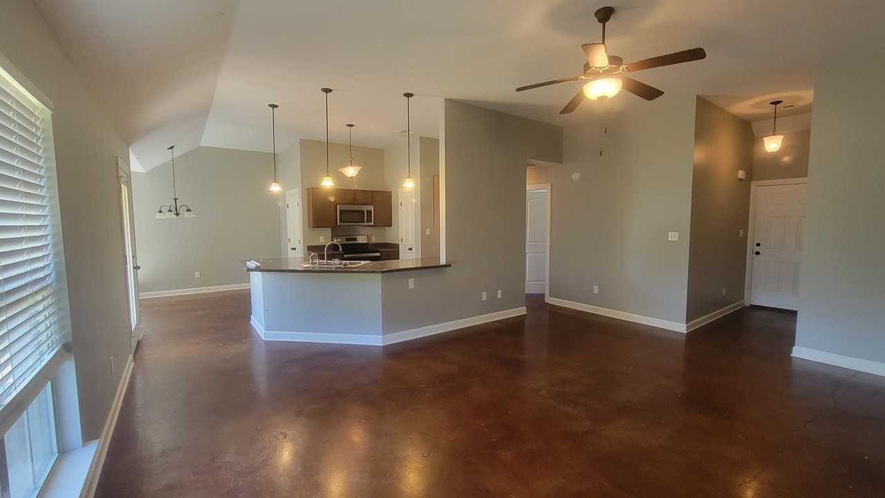8802 Smith Ranch Dr - Photo 3 of 17