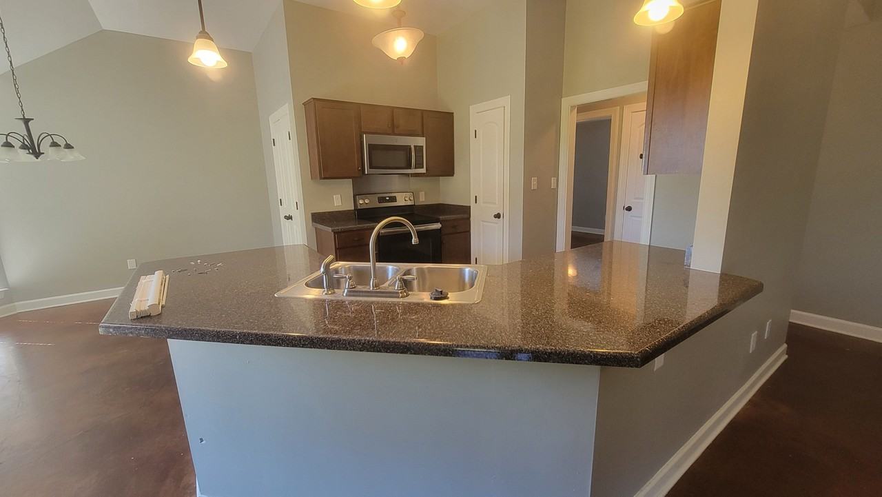 8802 Smith Ranch Dr - Photo 4 of 17