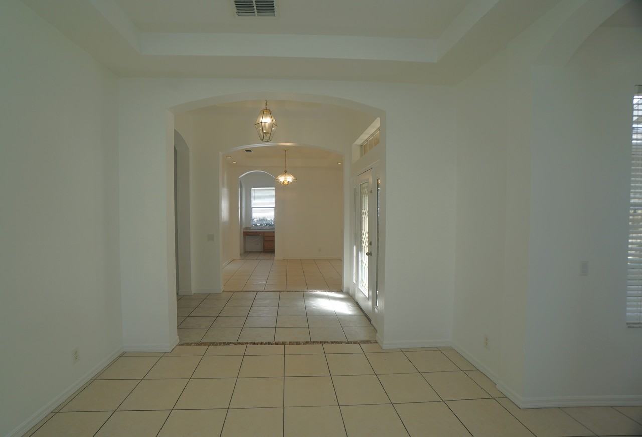 10214 Evergreen Hill Dr - Photo 4 of 28