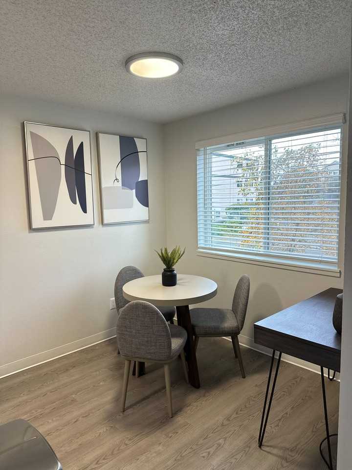 Sunset Park Apartments - Photo 7 of 36