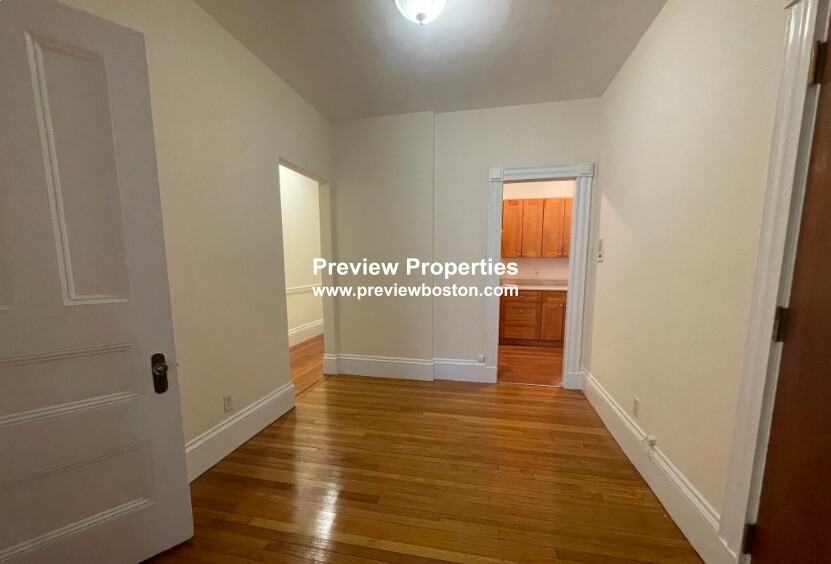 Beacon St #21P - Photo 3 of 8