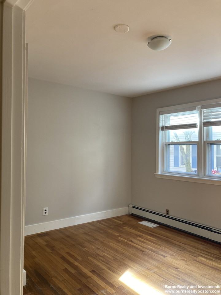 178 Bowen Street #1 - Photo 2 of 10