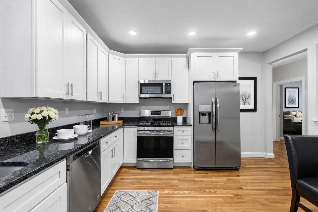 1433 Cambridge St #1 - Photo 4 of 50