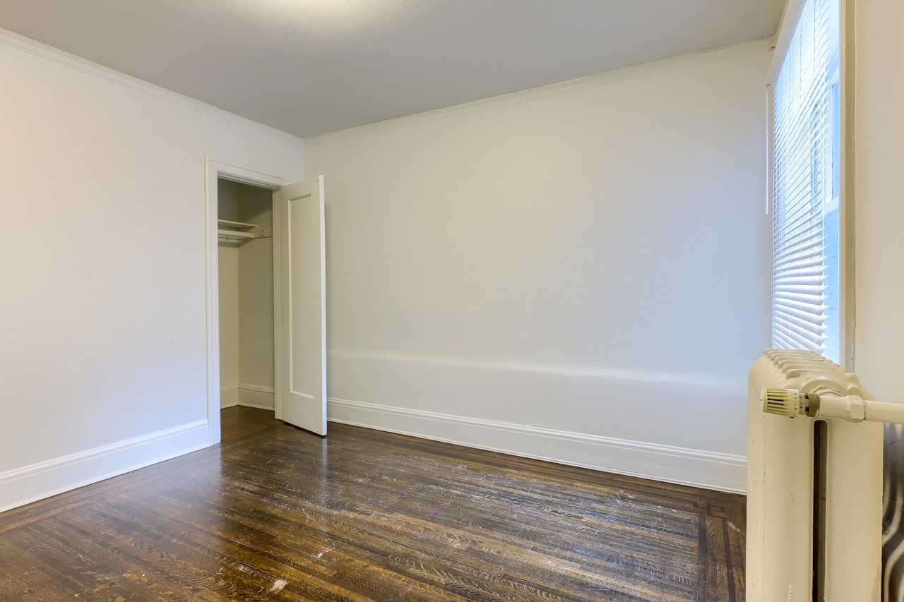 935 Jervis Street #19 - Photo 3 of 12