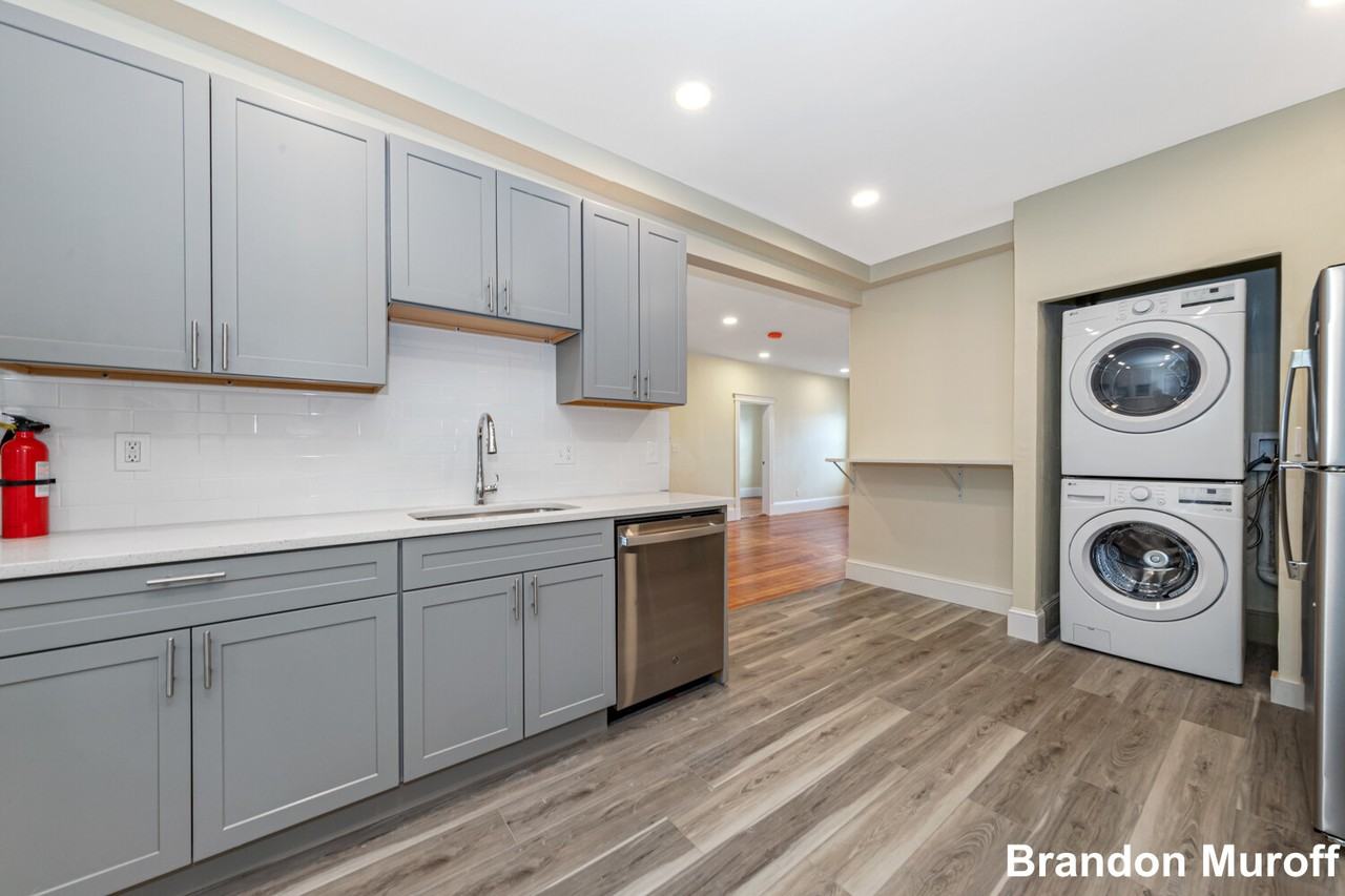 47 Brackett St #3 - Photo 2 of 23