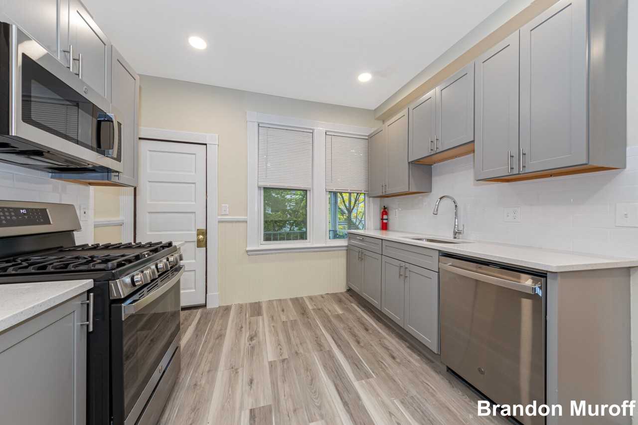 47 Brackett St #3 - Photo 3 of 23