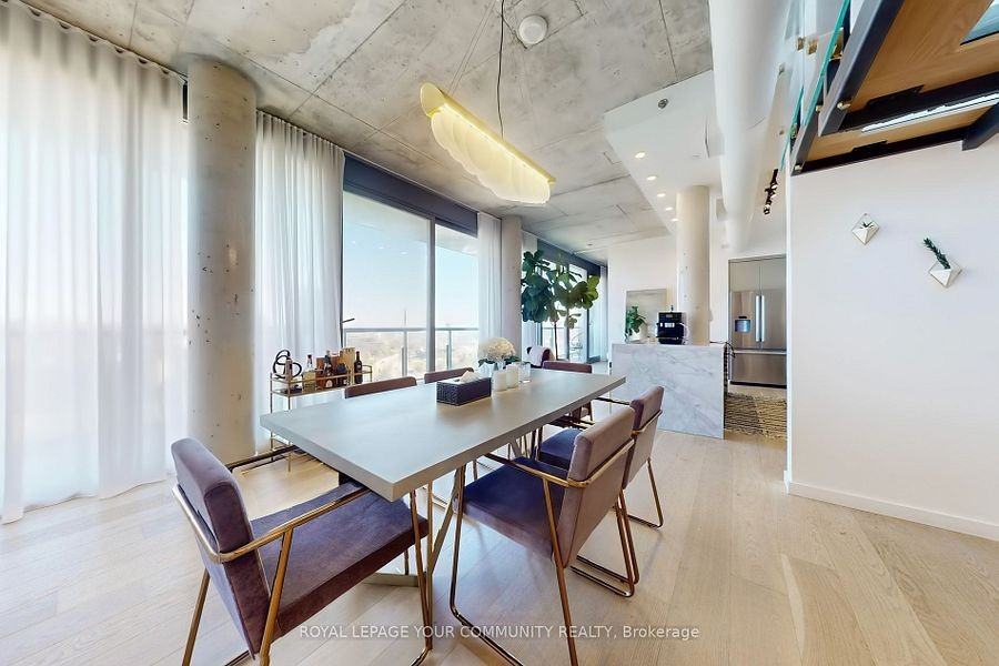 32 Trolley Crescent #PH10 - Photo 3 of 32