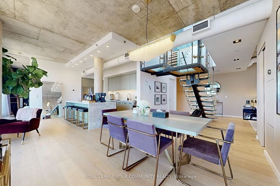 32 Trolley Crescent #PH10 - Photo 2 of 32