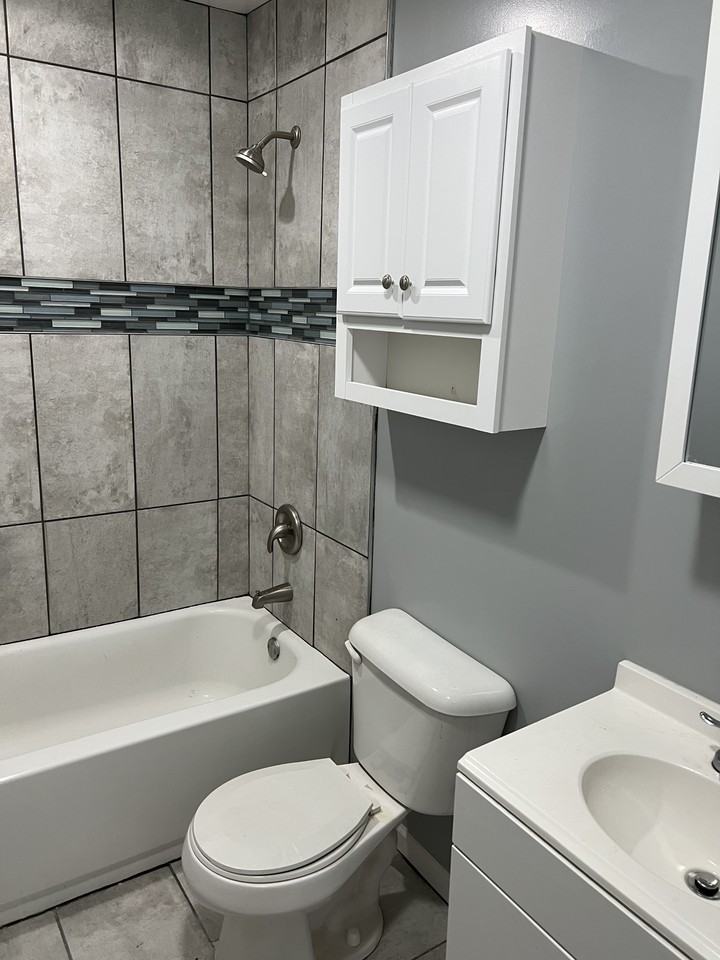 5211 Lillian Drive #1