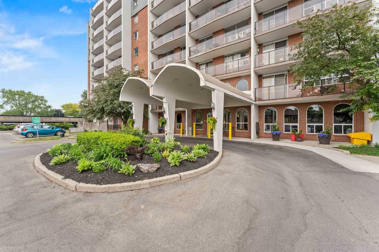 Southwick Apartments - Photo 3 of 25