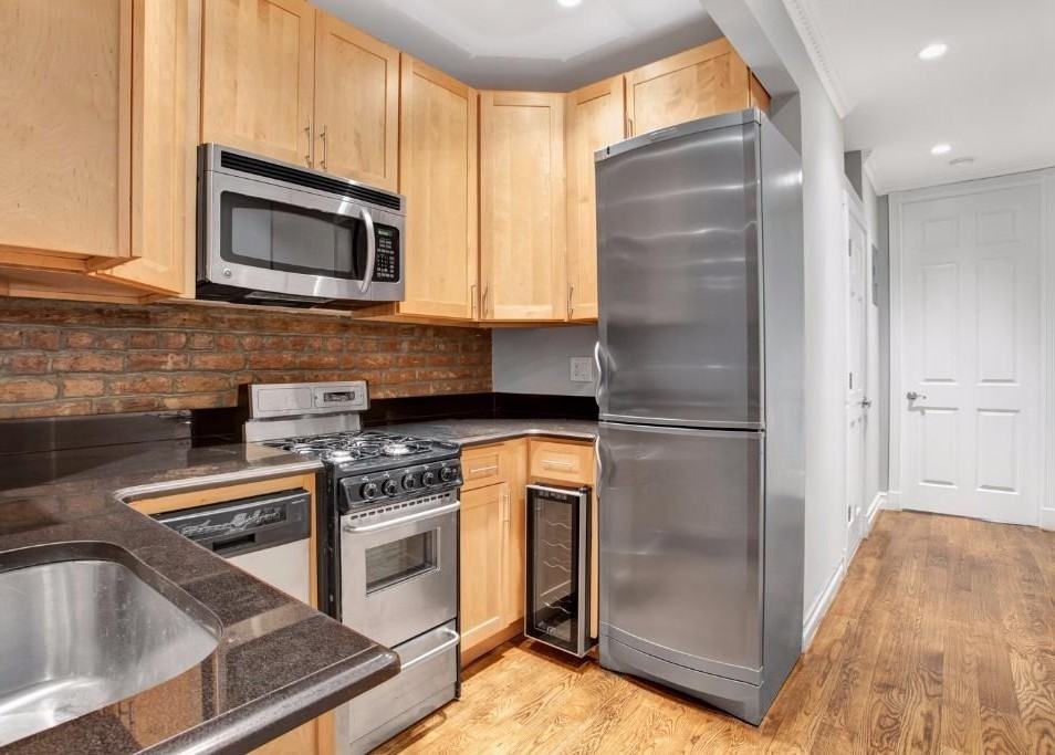 East 10th Street #2 - Photo 7 of 9