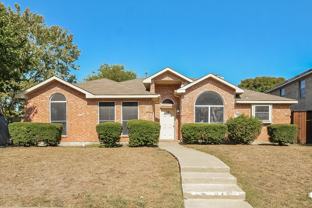 2310 Summit Dr - Photo 1 of 1