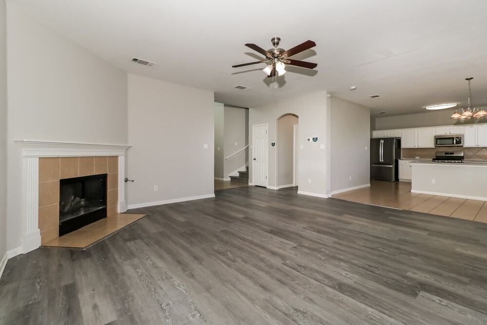 2429 Candle Ridge Trl - Photo 4 of 17