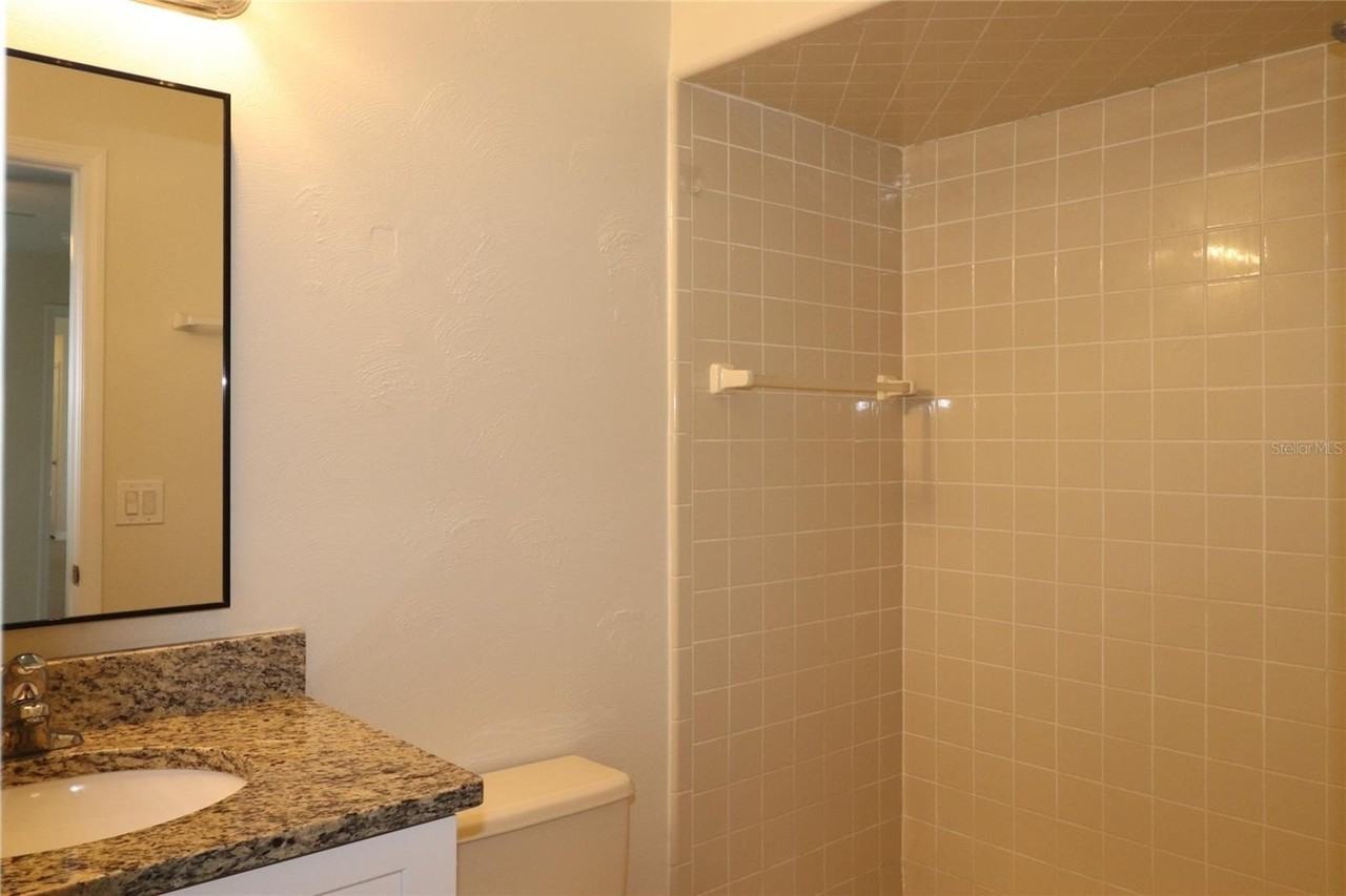 907 Primrose Terrace - Photo 7 of 24