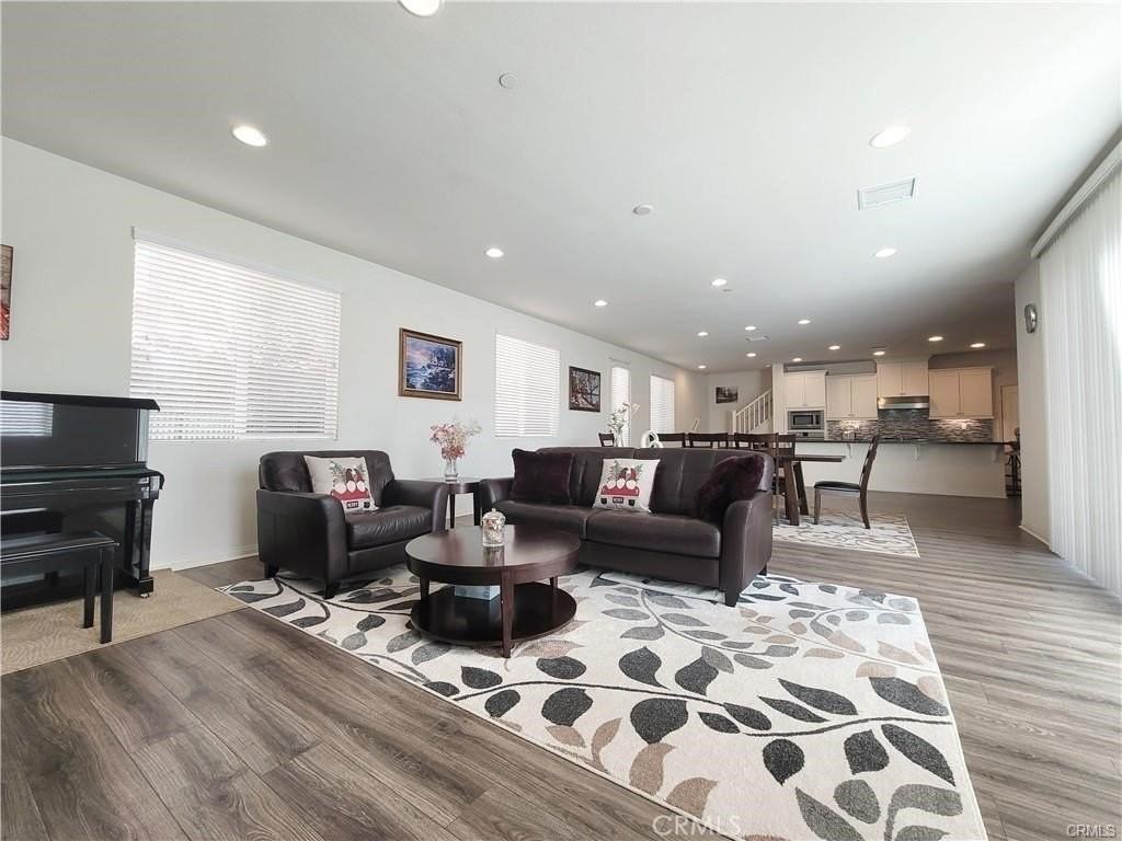 417 W Bagnall St - Photo 5 of 29