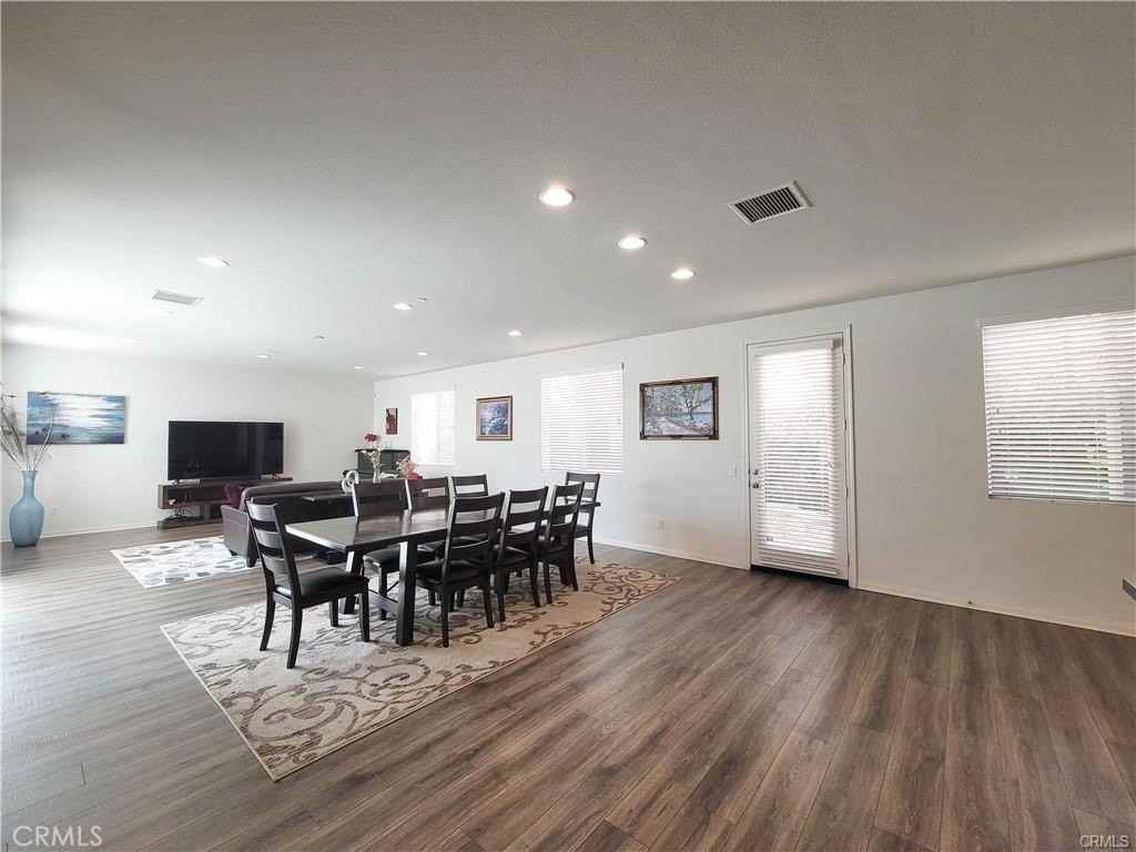 417 W Bagnall St - Photo 6 of 29