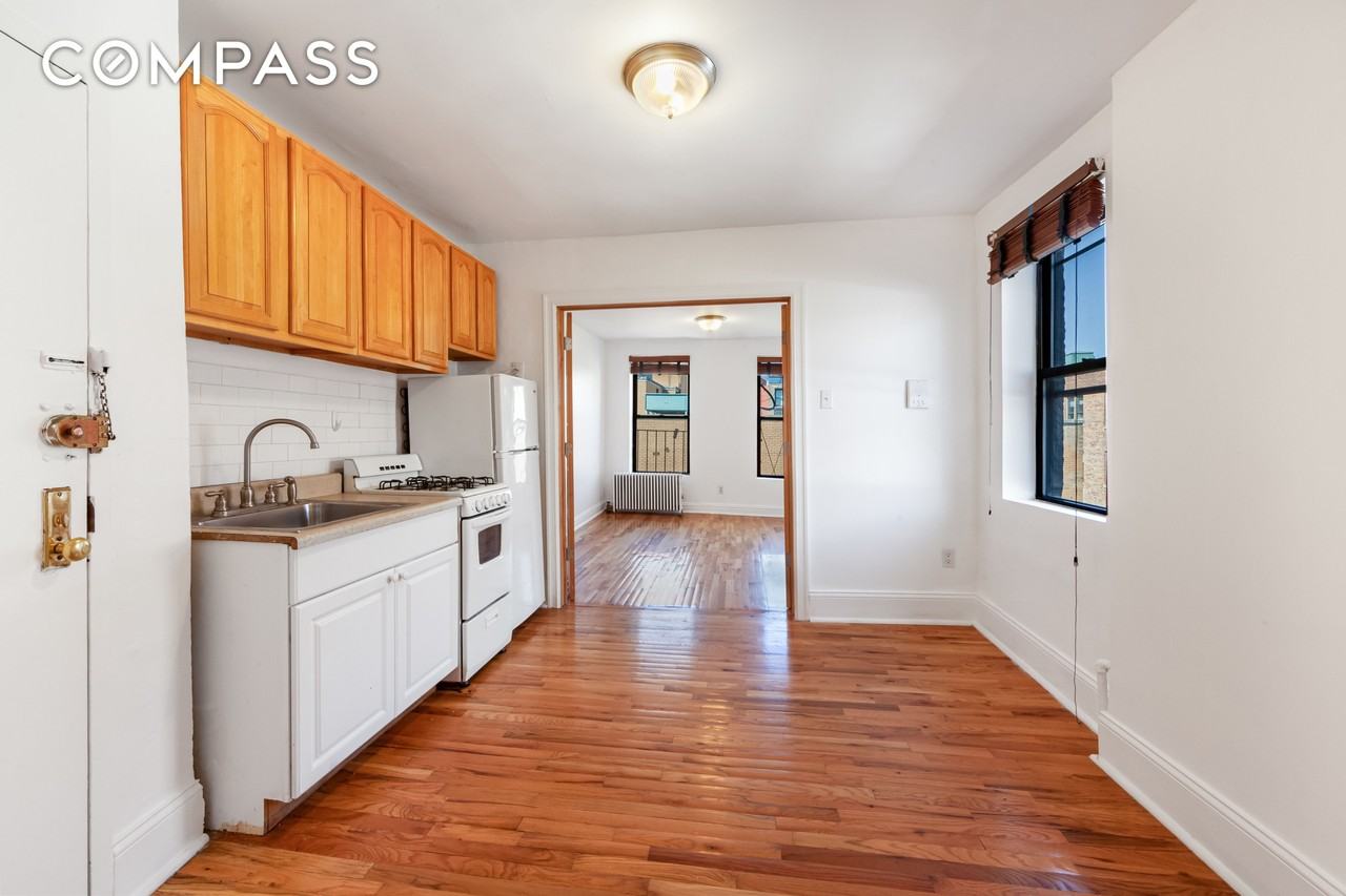 241 Mulberry St #21 - Photo 3 of 5