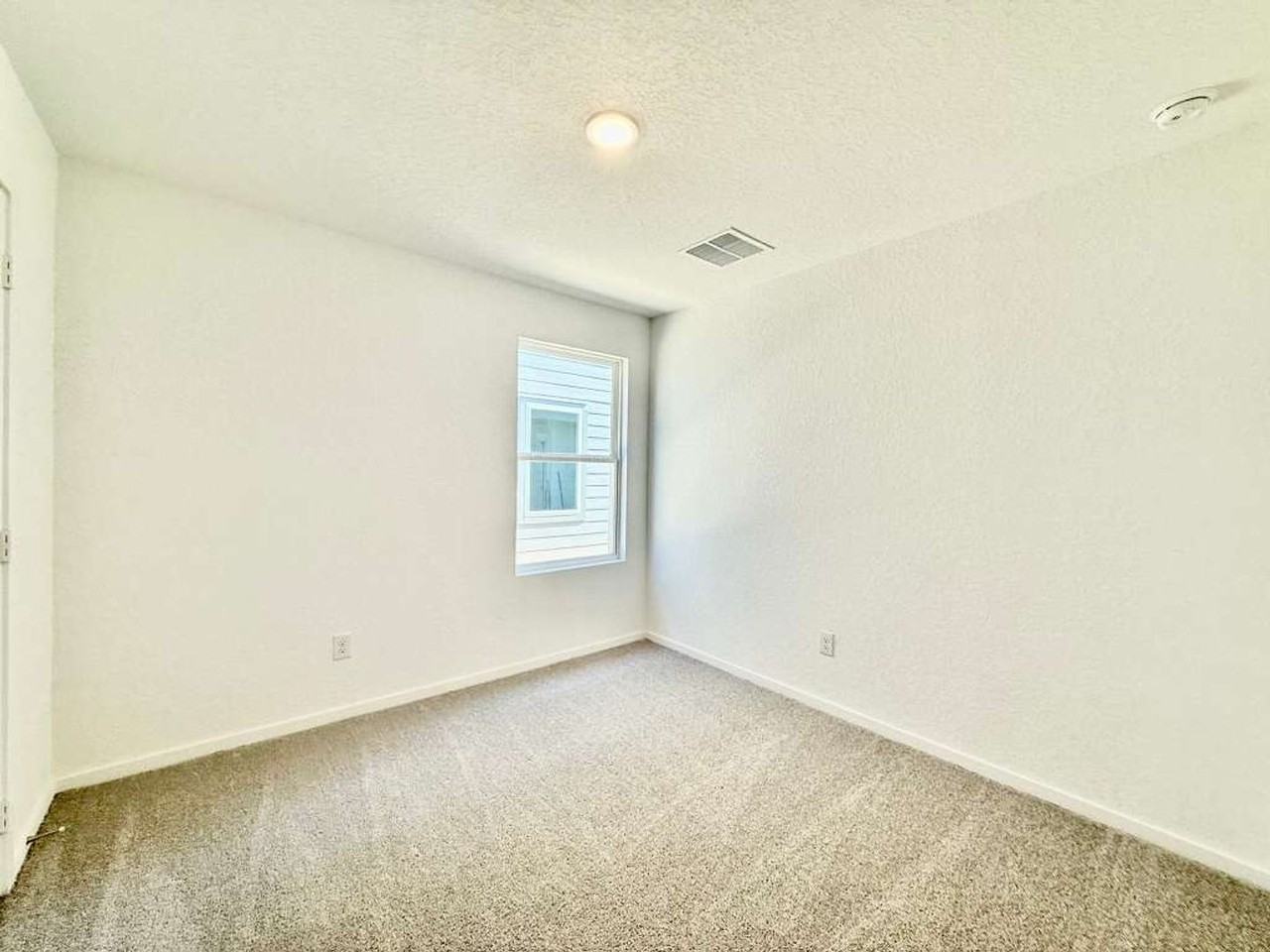 10319 Muniz - Photo 3 of 14