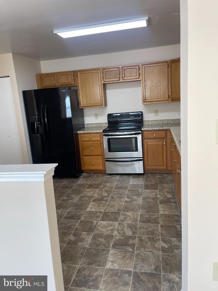 4140 Hunters Hill Circle #4140 - Photo 4 of 18