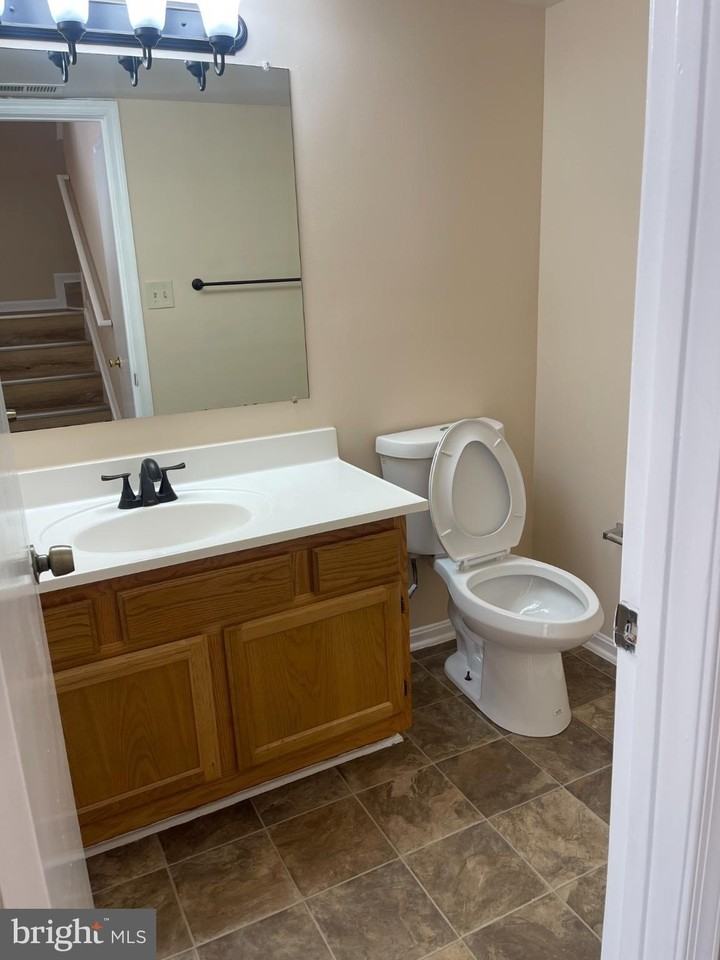 4140 Hunters Hill Circle #4140 - Photo 5 of 18