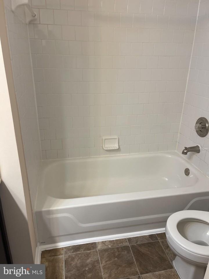 4140 Hunters Hill Circle #4140 - Photo 6 of 18