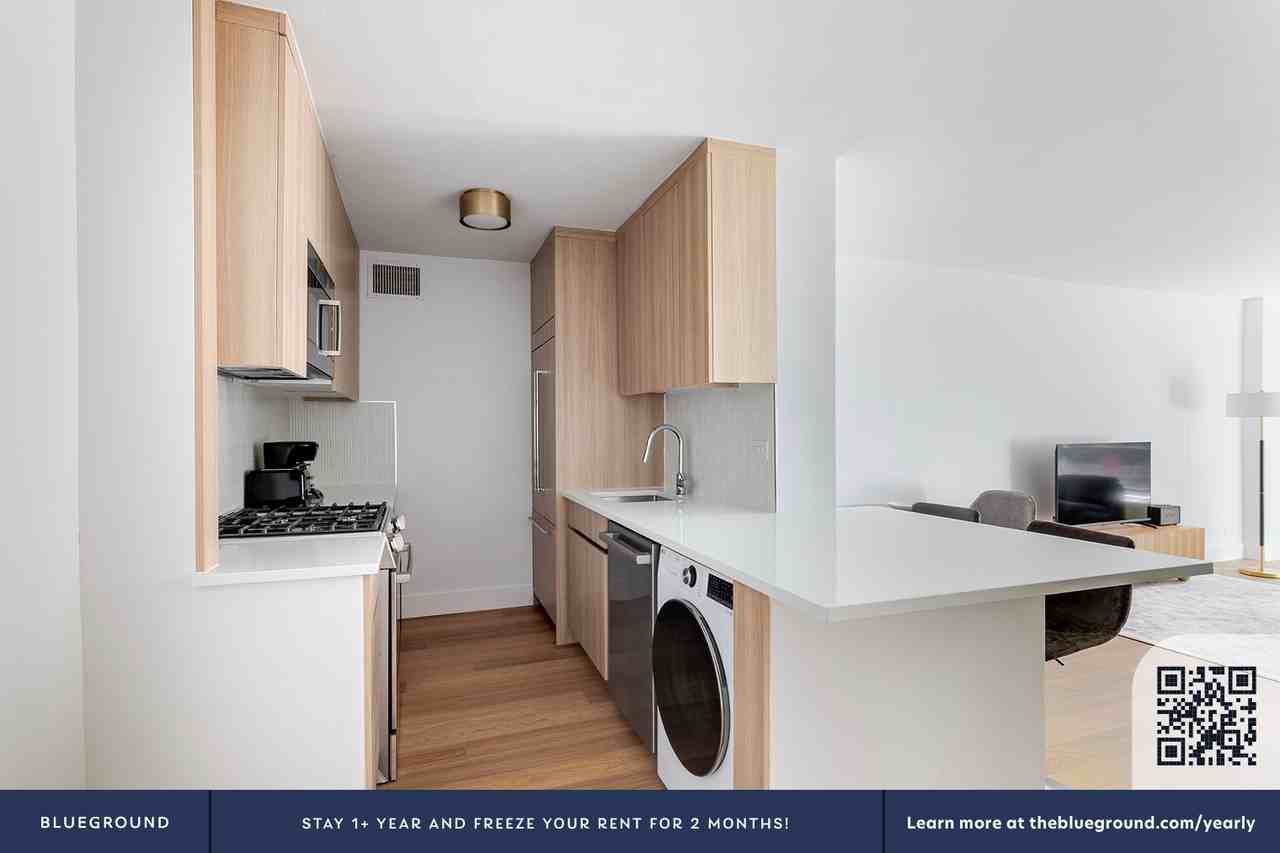 501 East 87th Street - Photo 7 of 22