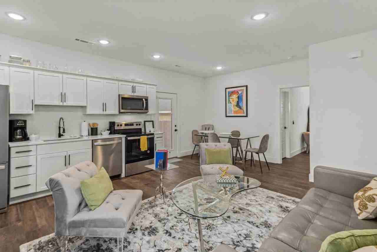 2612 Sw Livingston Sq #1241301P - Photo 6 of 39