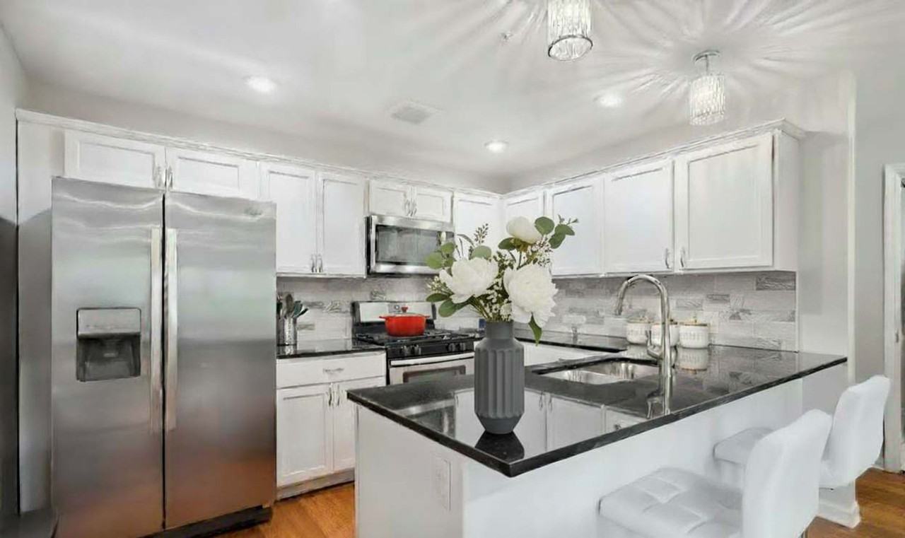 2424 Lyndale Avenue South - Photo 3 of 52