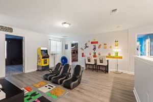 featured image of 1422 Thunderbird Rd