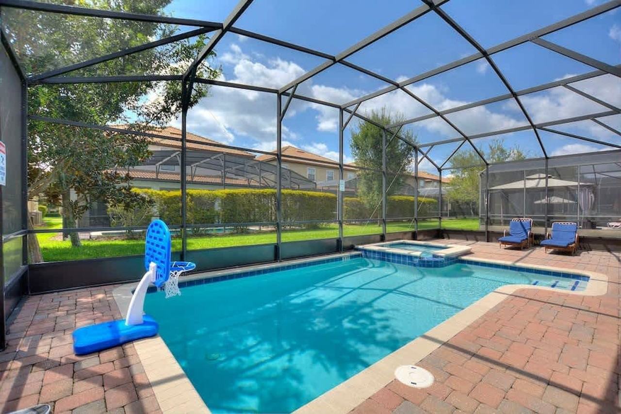 1422 Thunderbird Rd #1038607P - Photo 5 of 50