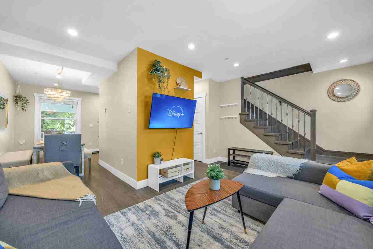 3845 Dumfries St #1258944P - Photo 2 of 32