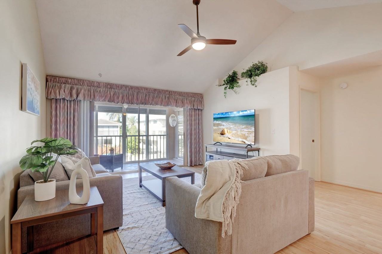 1501 Chesapeake Ave #1296210P - Photo 3 of 34