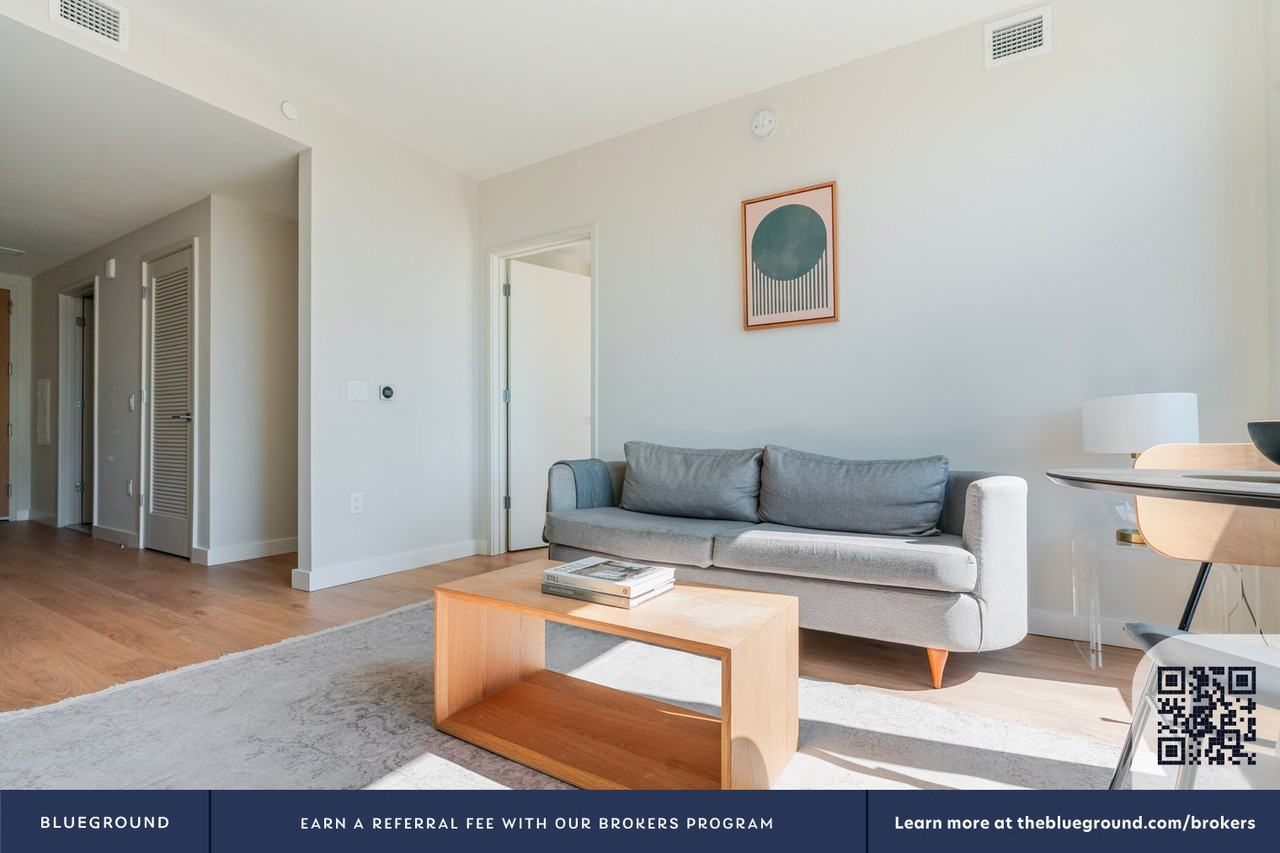 1300 Yards Pl Se #1197 - Photo 4 of 35