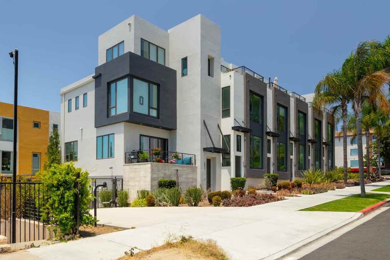 551 Hawthorn St #1304287P - Photo 2 of 39