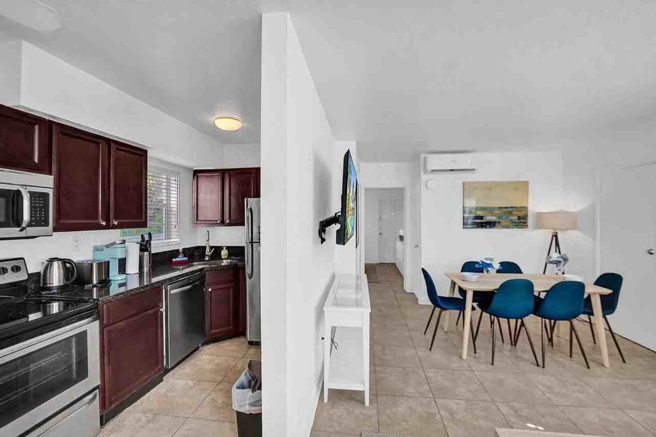 335 Desoto Street - Photo 6 of 82