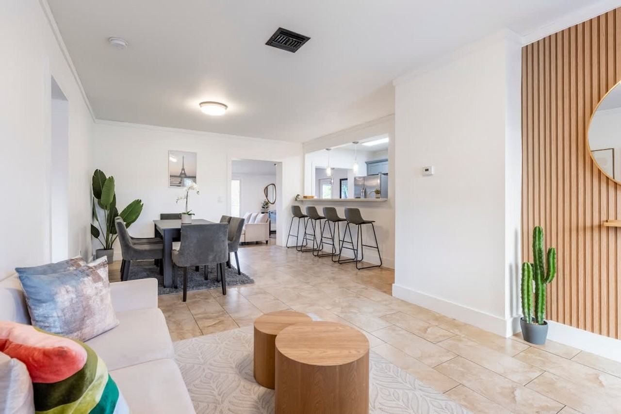 7313 Sw 16th Ter #1317401P - Photo 6 of 50