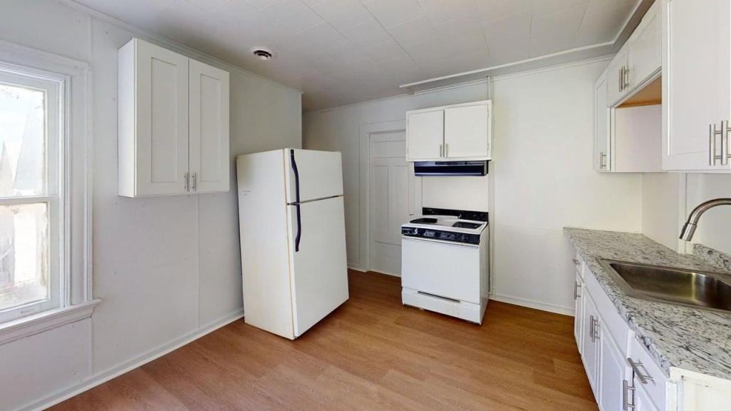 588 Brown St - Photo 5 of 22