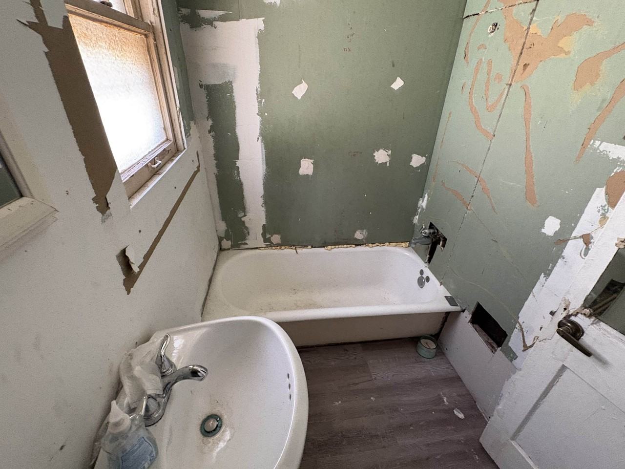 5917 Emma Ave - Photo 3 of 5